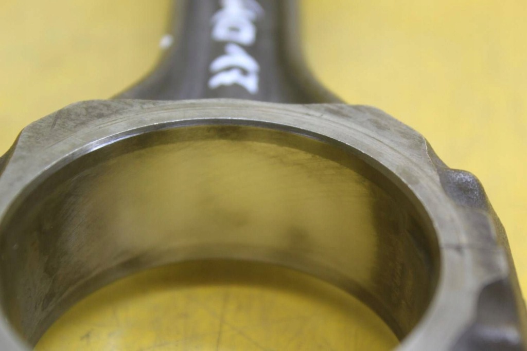 Шатун шату́н vw transporter t4 multivan seat audi 2.0 b aac 074b в Україні