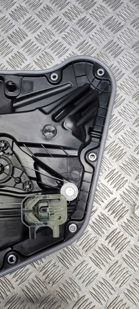 фото №9, Bmw x1 u11 подъемник двигатель моторчик подъёма стекло правый задняя 5a75082