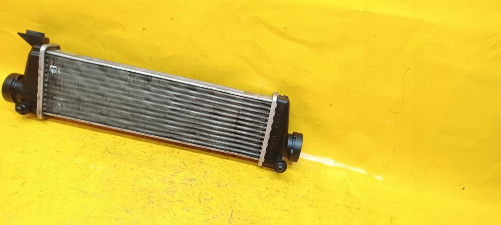 Радиатор интеркулер a-klasa w168 a1685000000 1,7d Цена