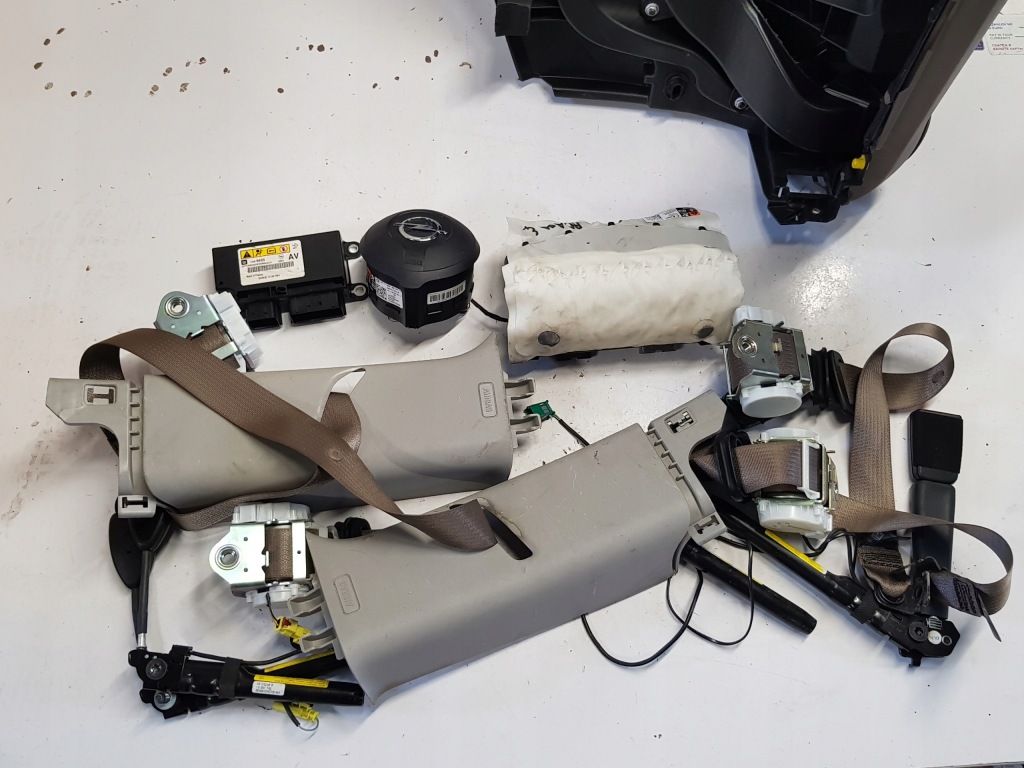 фото №14, Панель  подушки безпеки ремені opel adam