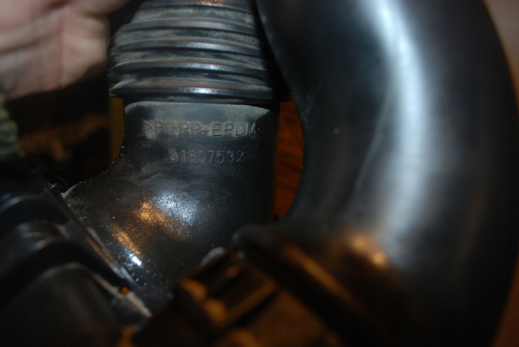 фото №12, Alfa romeo giulietta 1.6 корпус фільтра повітря 51843853