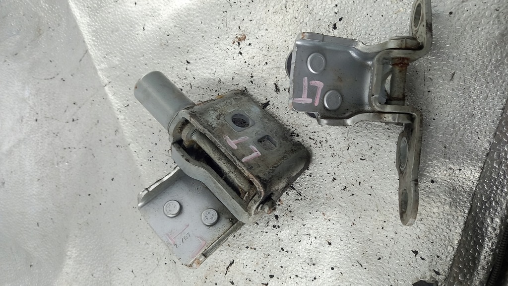 фото №3, Петля двері лівий задня renault clio iii 07r hb