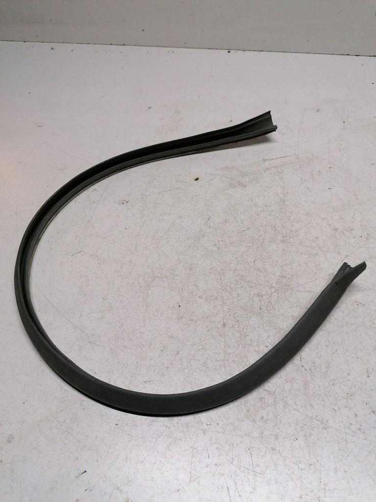 фото №1, Прокладка жабо капот audi 80