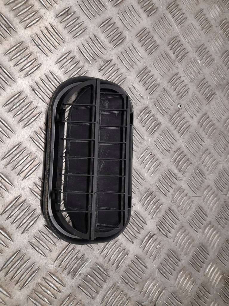 фото №5, Audi a5 2018 решітка вентиляційна pod бампером заднім