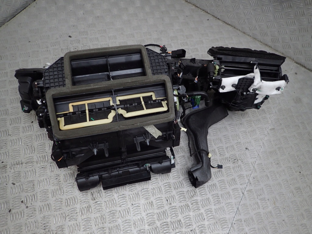 Купити Alfa romeo giulia veloce обігрівач повітродувка вентилятор