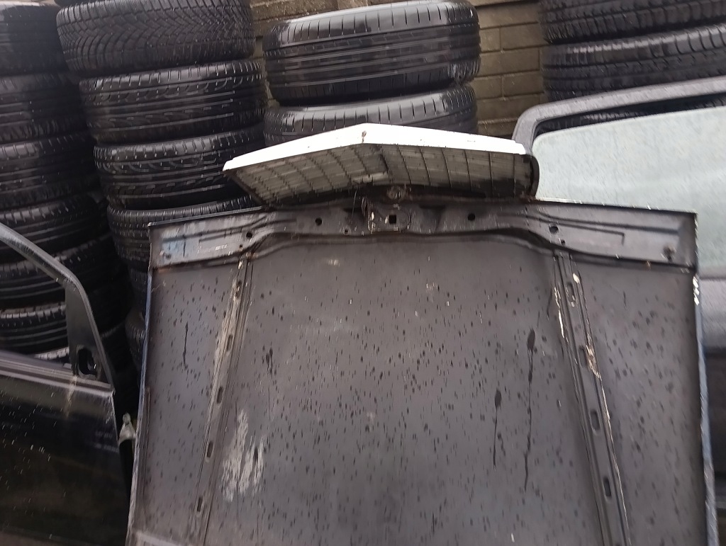 Mercedes w123 123 циліндр замка запалювання капот кришка двигуна Оригінал