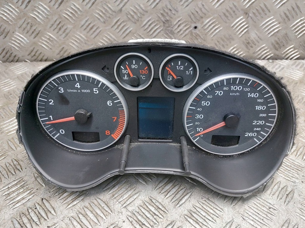 фото №1, Лічильник прилади audi a3 8p 3.2 v6 8p0920930g