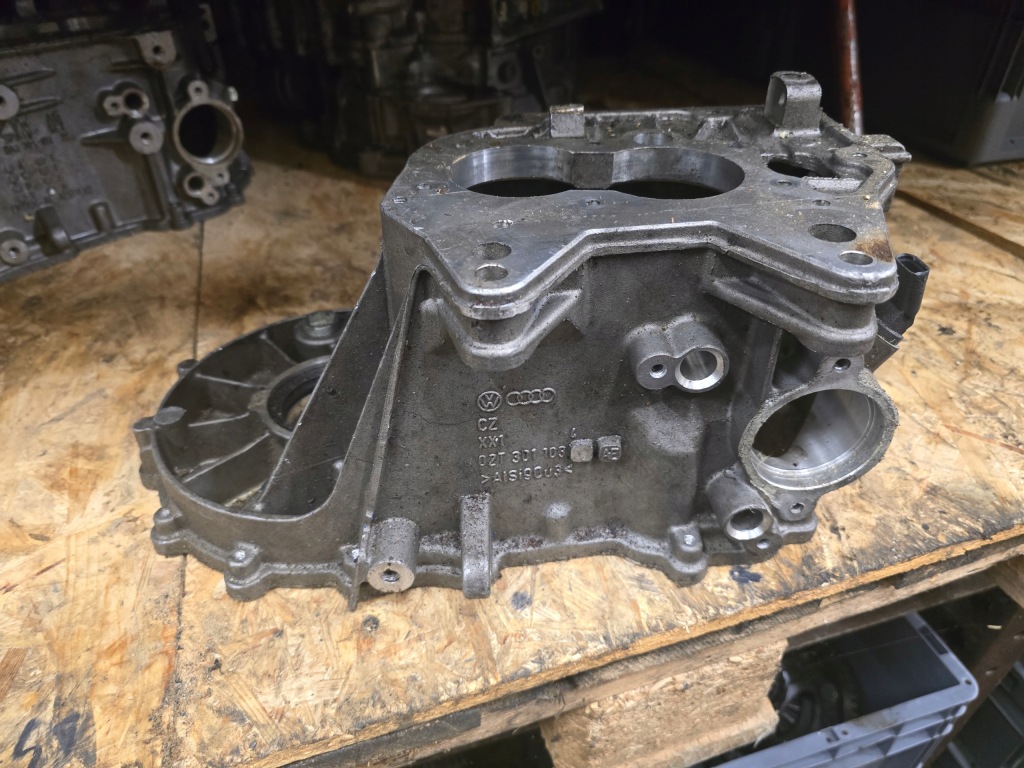 фото №1, Корпус коробки передач 02t301103ae запуск стоп