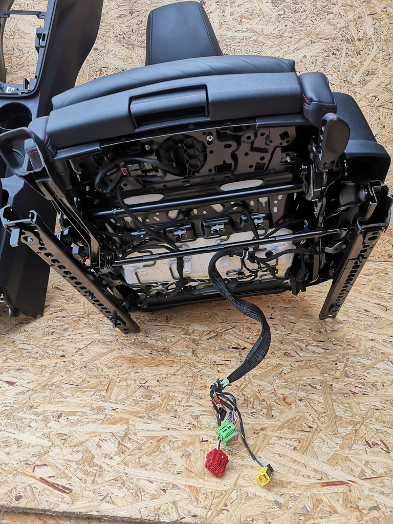 фото №8, Audi a3 rs3 8y сиденья заднее сиденье обшивки кожа igły europa