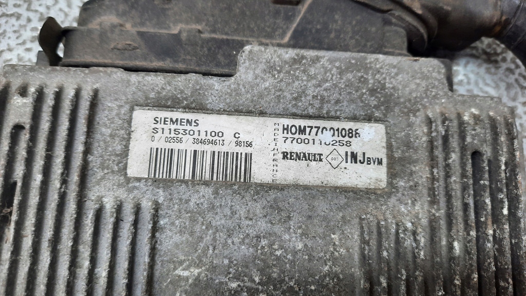 фото №3, Бортовой компьютер двигателя renault clio ii 1.4b 98r 7700110258