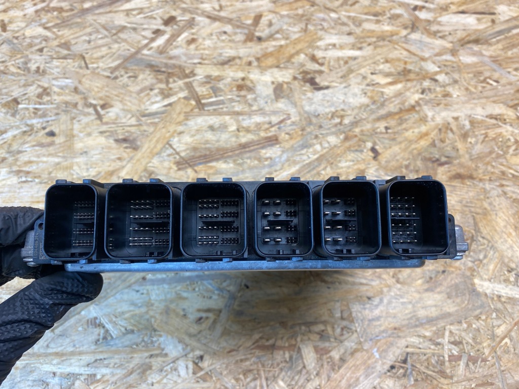 фото №10, Бортовой компьютер блок управления двигателя bmw x5 g05 x6 g06 x7 g07 3.0d 8479673 0281036282