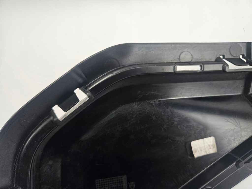 фото №10, Zeekr 001 2021 - молдинг бампера задняя правый новый 8892071105 8894700071