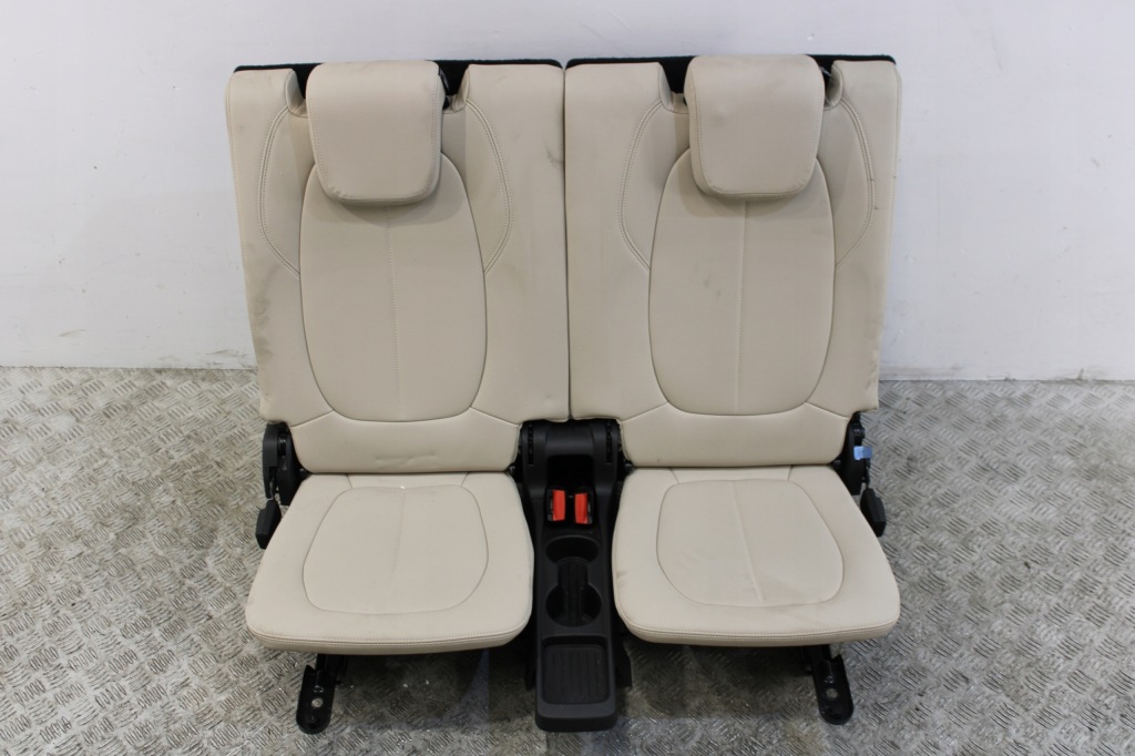 Сиденья салон кожа кожа обивка bmw 2 f46 gran tourer рестайлинг Цена