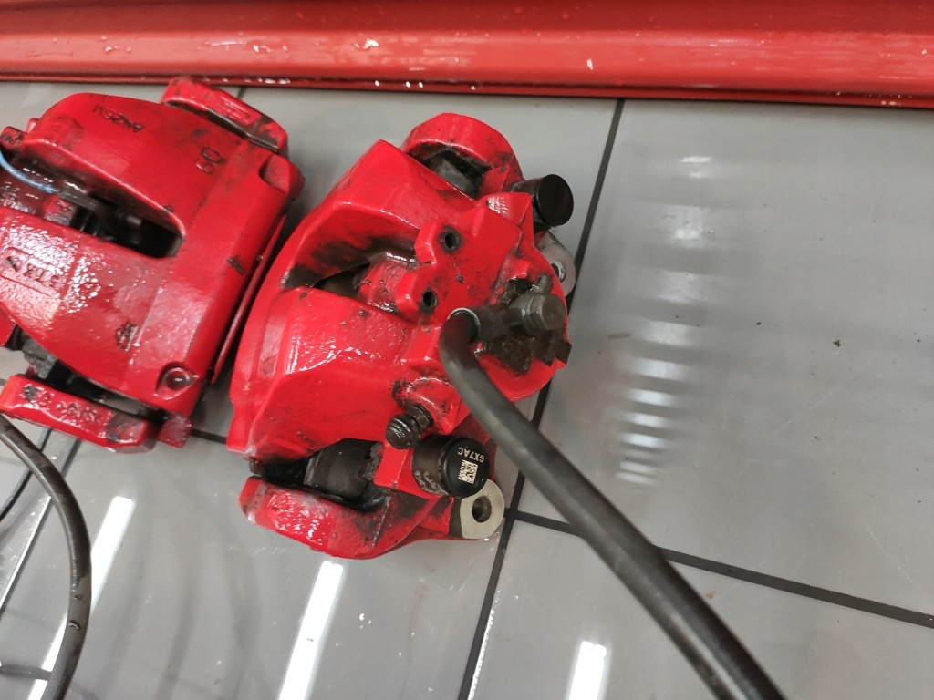 фото №5, Jaguar xf ii x260 3.0d супорт правий лівий перед супорти передні оригінал