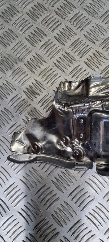 фото №10, Mercedes w254 захист турбіни a2541409300