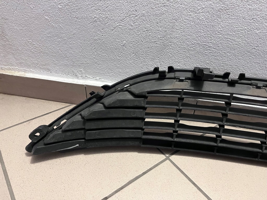 Решётка бампера средняя передняя перед opel corsa f Доставка