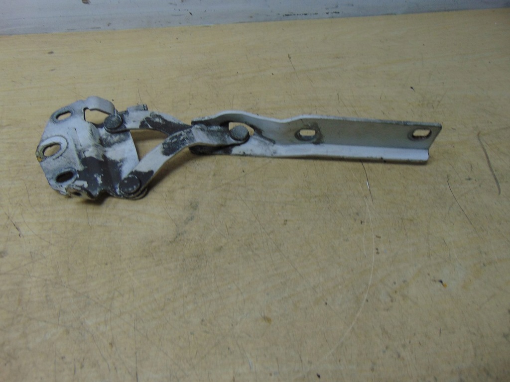 фото №5, Петля капот лівий vw passat b7 lb9a 3aa823301