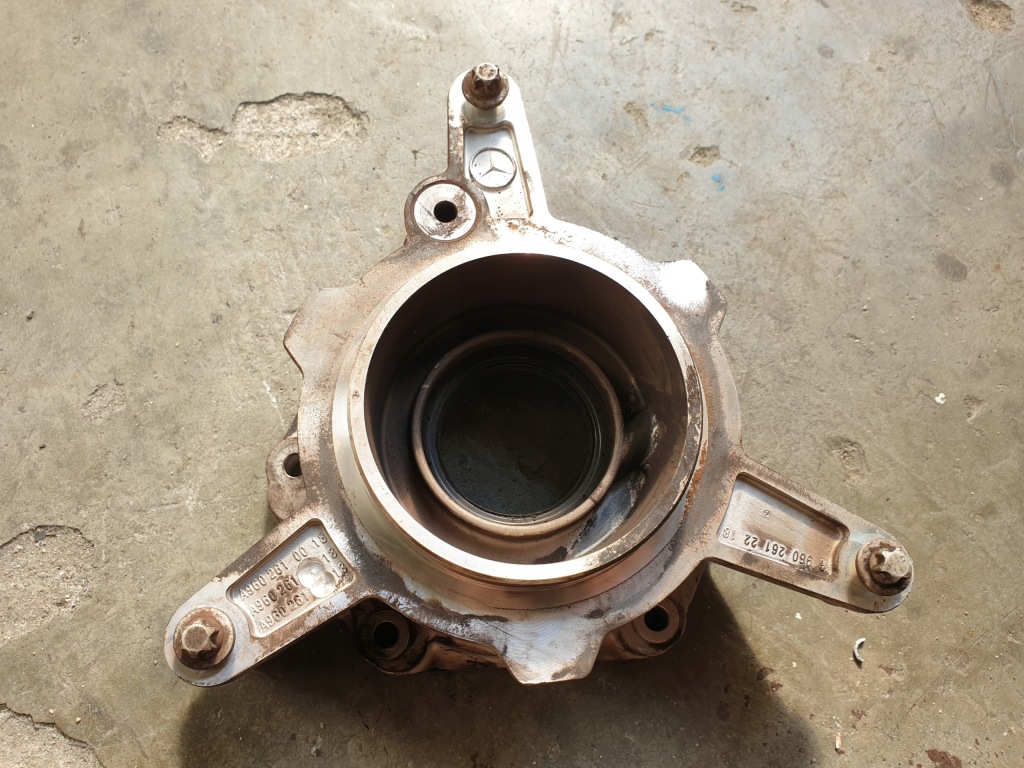 Купить Actros mp4 крышка корпус вала сцепления