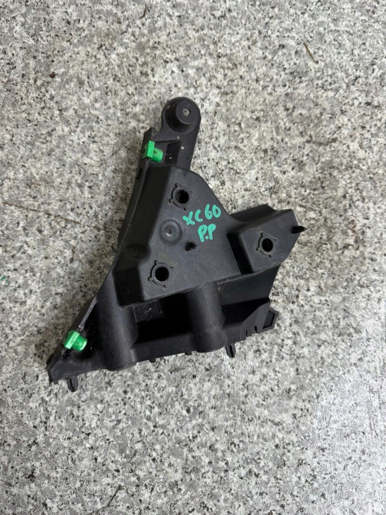 Купити Кронштейн  правий перед volvo xc60 2008-2017 31383164