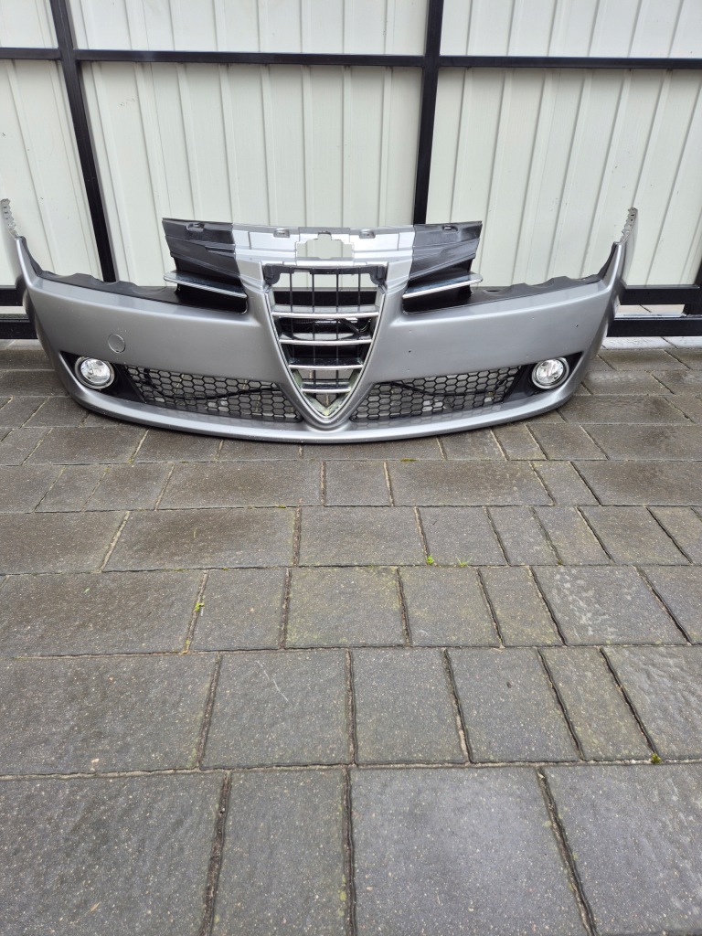 фото №3, Бампер перед передний alfa romeo 159 rok 08 kod lak 651