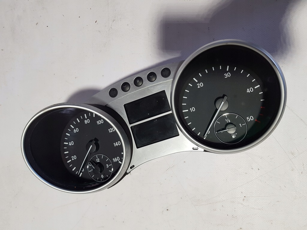 фото №1, Счетчик mercedes r w251 3.0 cdi w164 a2515400748