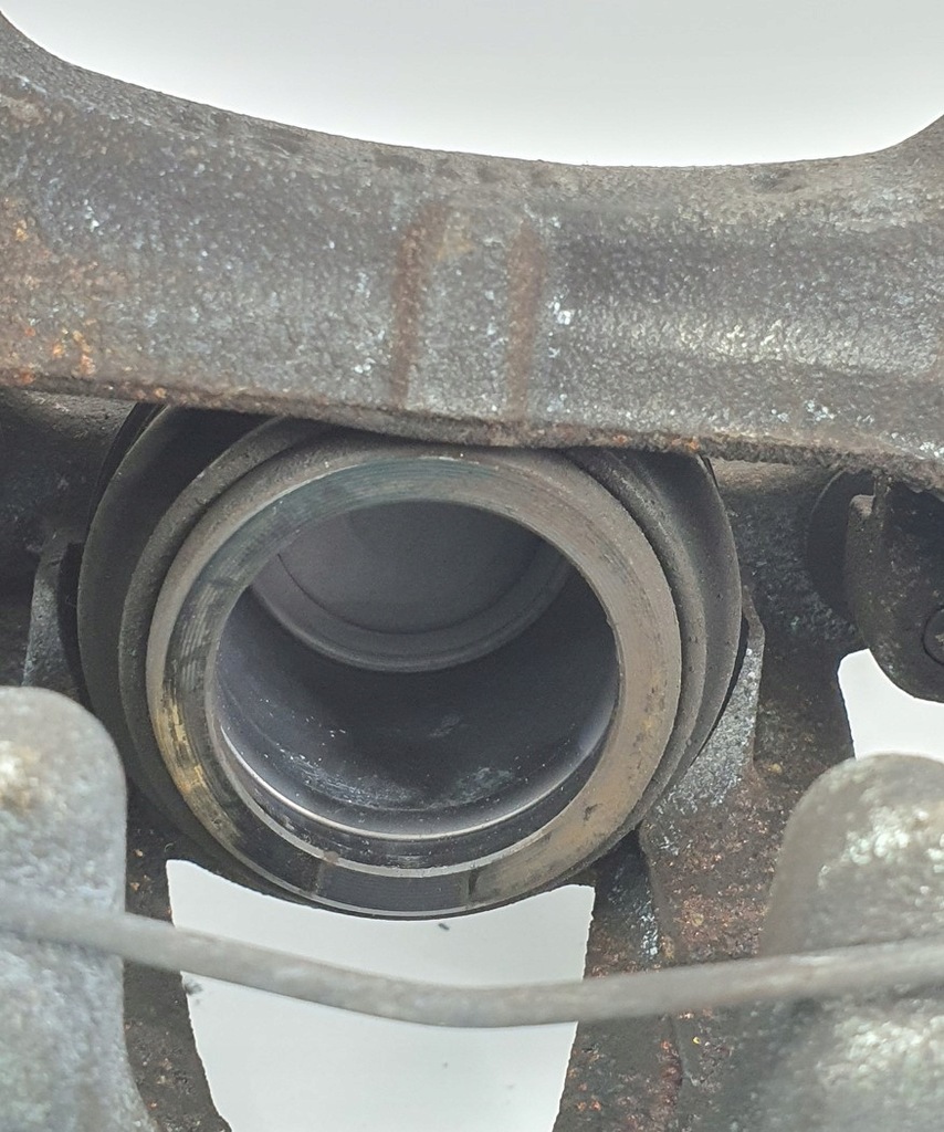 фото №5, Суппорт тормозной правый перед dacia sandero ii 0.9