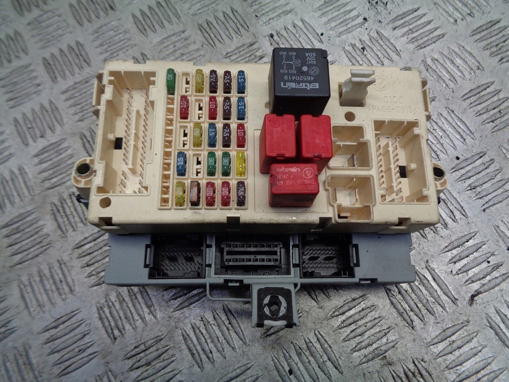 фото №1, Коробка запобіжників fiat stilo 46797609