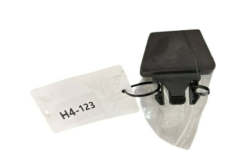 фото №8, Hy32-425b56 land rover discovery v l462 оригинальный номер 18r задняя полка багажника czarna