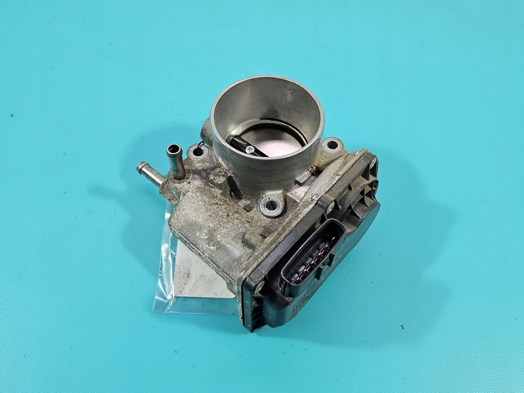 фото №1, Дроссельная заслонка toyota auris ii 22030-0t050 1.6 16v