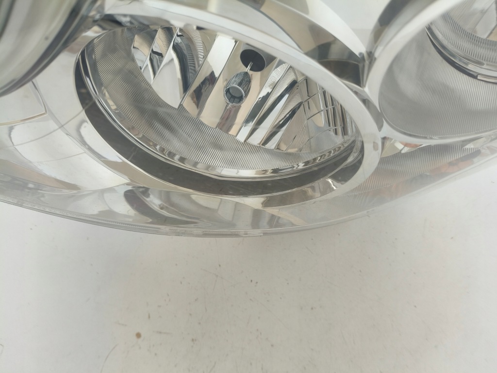 Лампа ліва фара mercedes actross mp4 w961 led в Україні