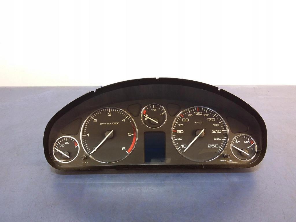 фото №1, Peugeot 407 i lift 1.6 hdi счетчик приборы