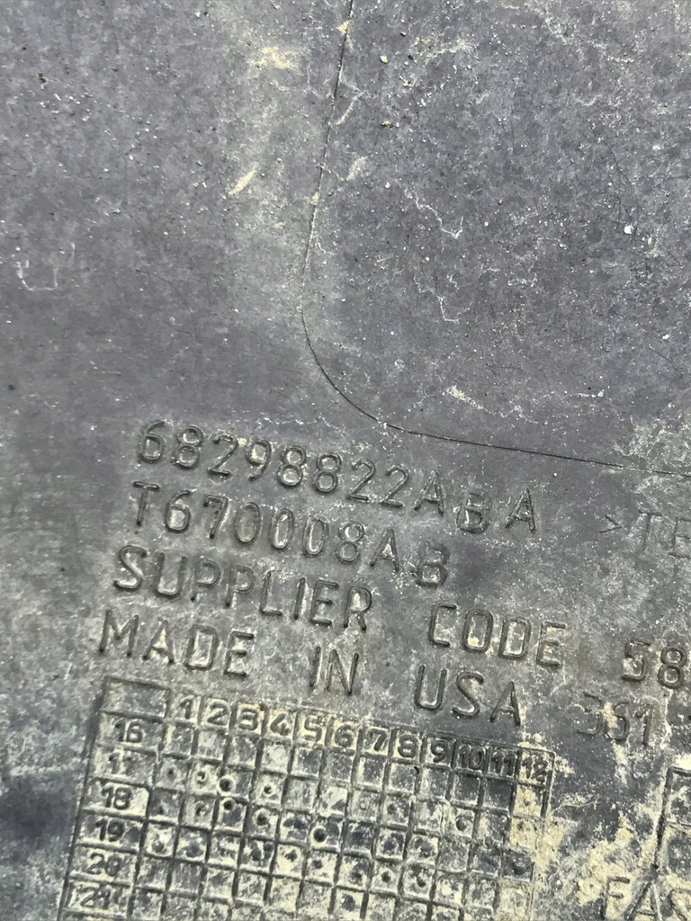 фото №9, Jeep wrangler 18- молдинг бампера права задня 68298822ab