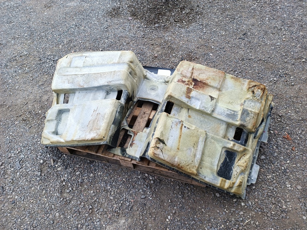 фото №7, Оббивка килимок обшивка challenger задня 2011-