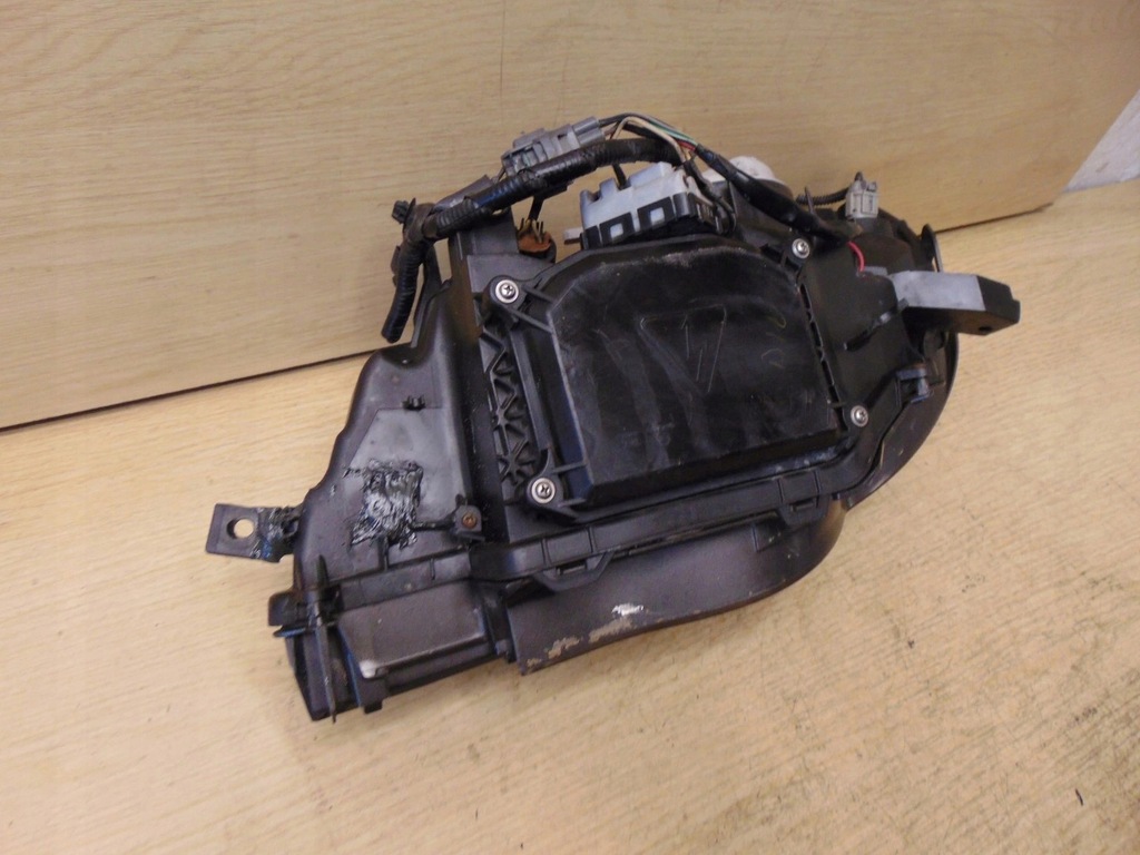 фото №12, Лампа права ксенон subaru legacy outback lift europ