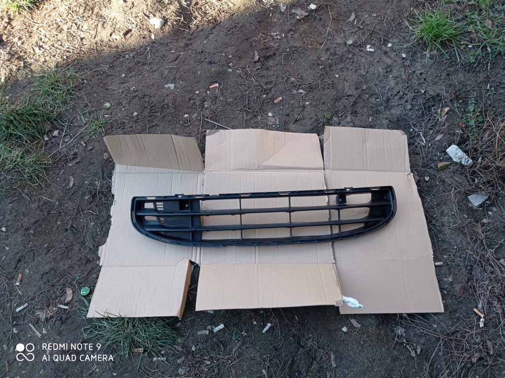 фото №1, Space star ii 12-16 решітка середня бампера