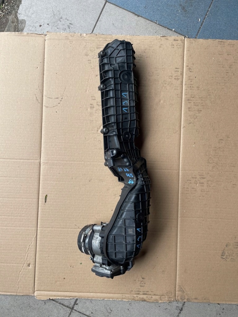 Bmw m5 g30 m8 f90 двигатель s63b44b коллектор впускной  левый 8601613 правый 8601612 Киев