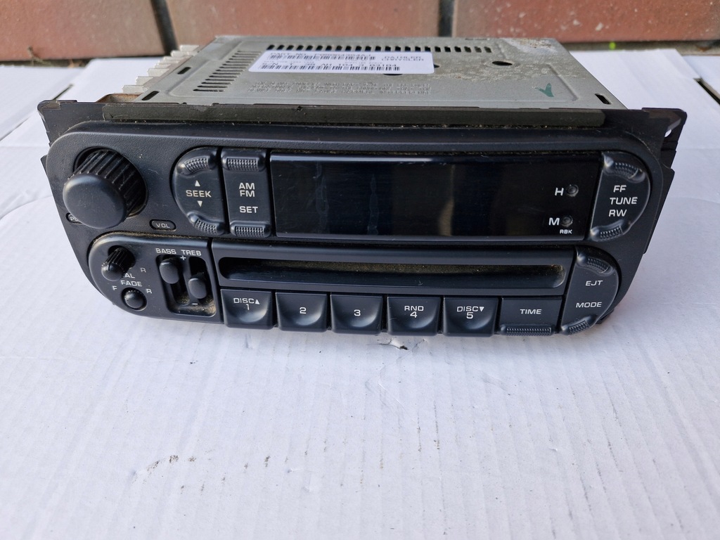 фото №1, Caravan voyager iv радио cd заводской p05064354aj