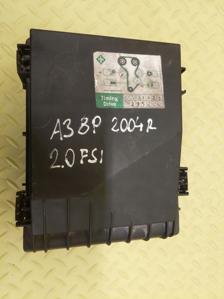 фото №1, Audi a3 8p 2.0 fsi коробка запобіжників 1k0937132d