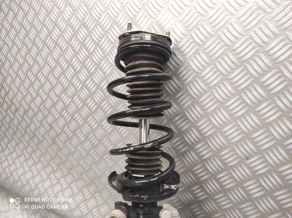 фото №10, Поворотный кулак левая амортизационная стойка ford transit courier