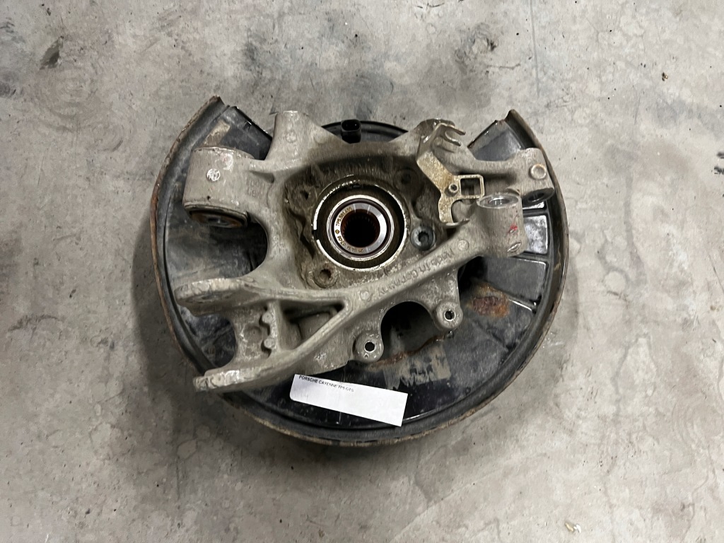 фото №1, Поворотный кулак ступица задняя правый porsche cayenne ii 7p5 gts 4.8 v8