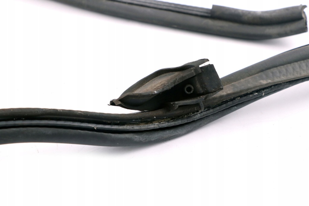 фото №11, Mini cabrio r52 прокладка крышки багажника 7156337