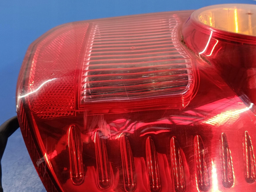 фото №5, Mitsubishi space star i lift minivan лампа задняя правая оригинал mr913174