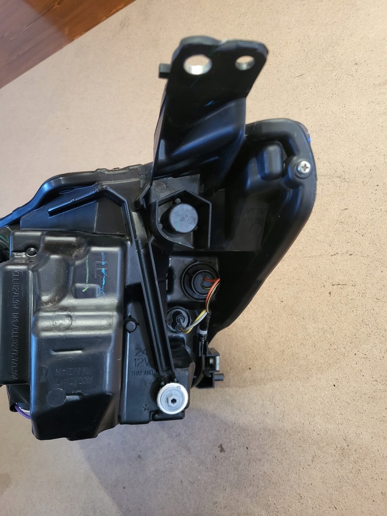 фото №8, Лампа передня фара права mazda ii 2 dj lift d43n51030