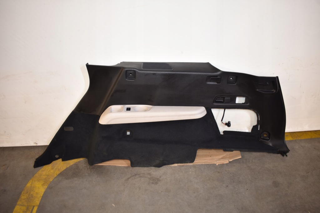 фото №1, Idealny обшивка багажника правый mercedes gls x167 1