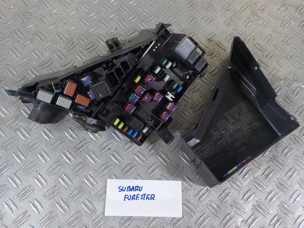 фото №1, Subaru forester iv sj 12-16 коробка предохранителей