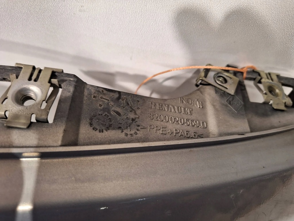 фото №7, Крыло перед правый renault scenic ii 02-09