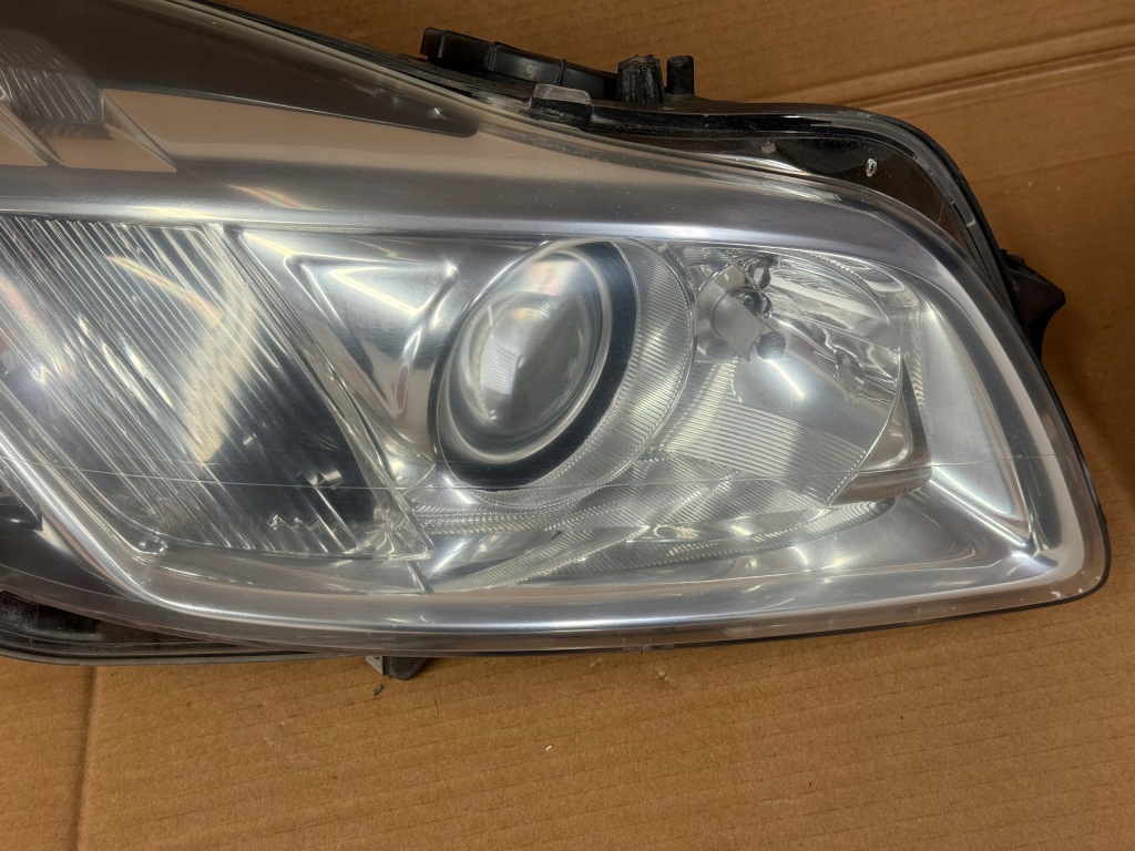 Opel insignia a фара правий ліва ксенон led 13226793 13226792 європа Недорого