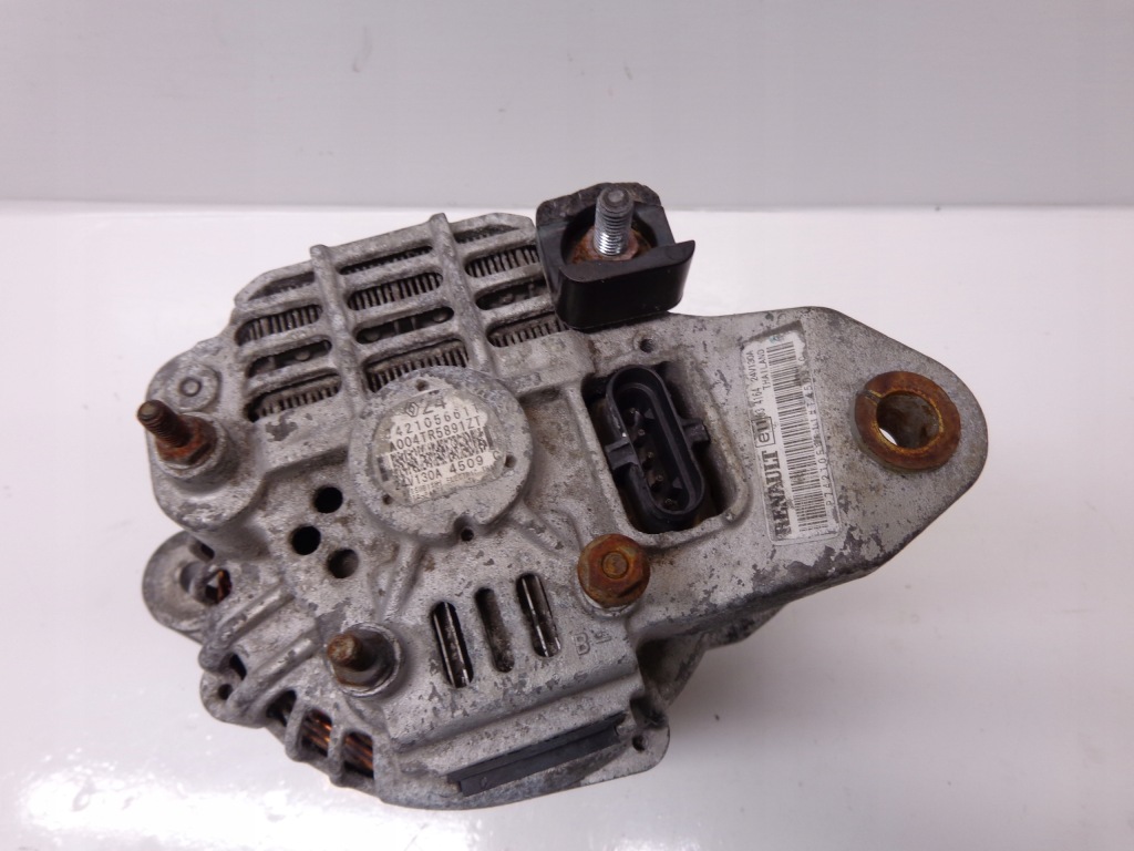 Renault premium генератор 7421056611 a004tr5891zt 130 с Разборки