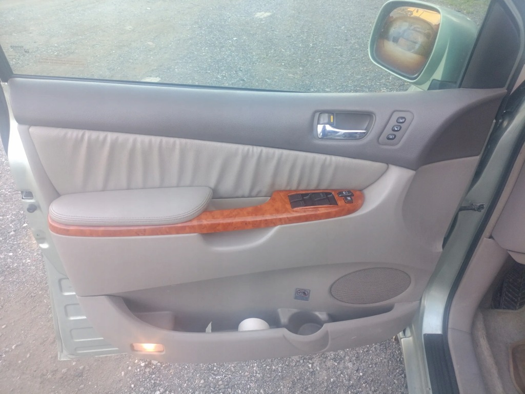 фото №1, Кнопка памяти сидений toyota sienna 06-10r limited