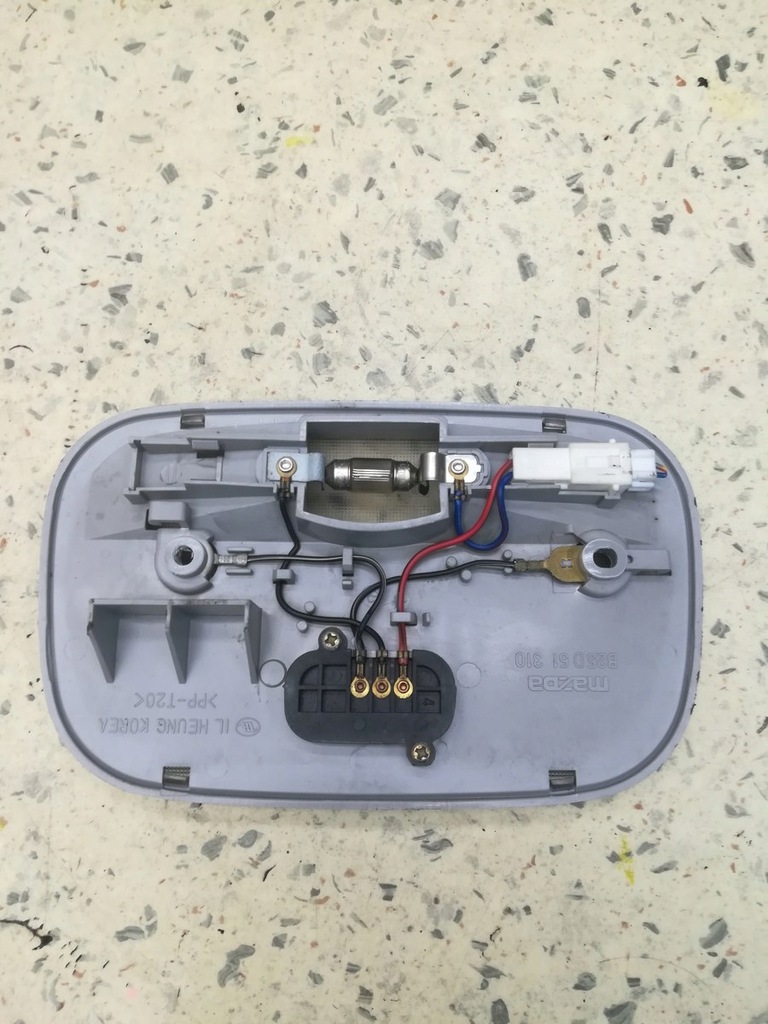 фото №2, Лампа освітлення салону mazda 323 f bj